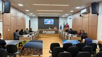 Câmara Municipal de Lagoa da Confusão Inicia Semana com Foco em Iluminação Pública e Educação