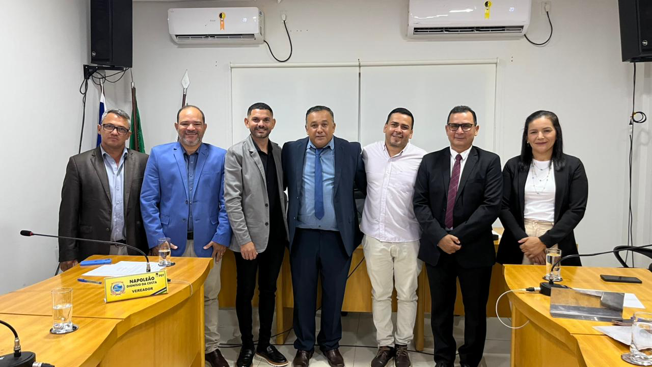 Sessão Extraordinária na Câmara de Lagoa da Confusão: Napoleão Dionísio Assume como Novo Vereador