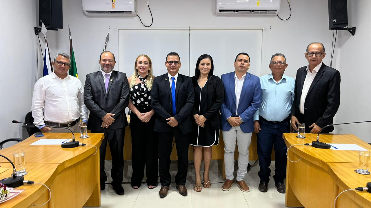 Vereadora Núbia Maria toma posse na Câmara Municipal